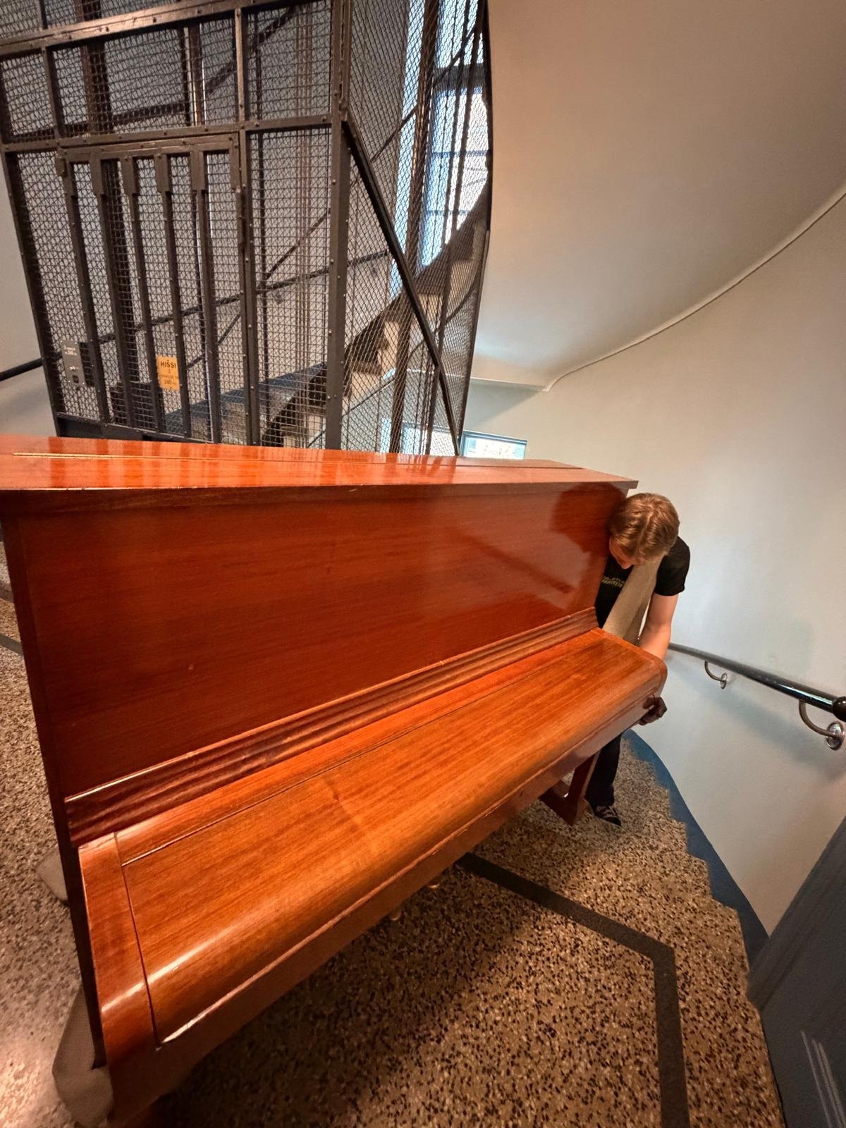 Stairs &amp; tight access — Kuljetusvarma